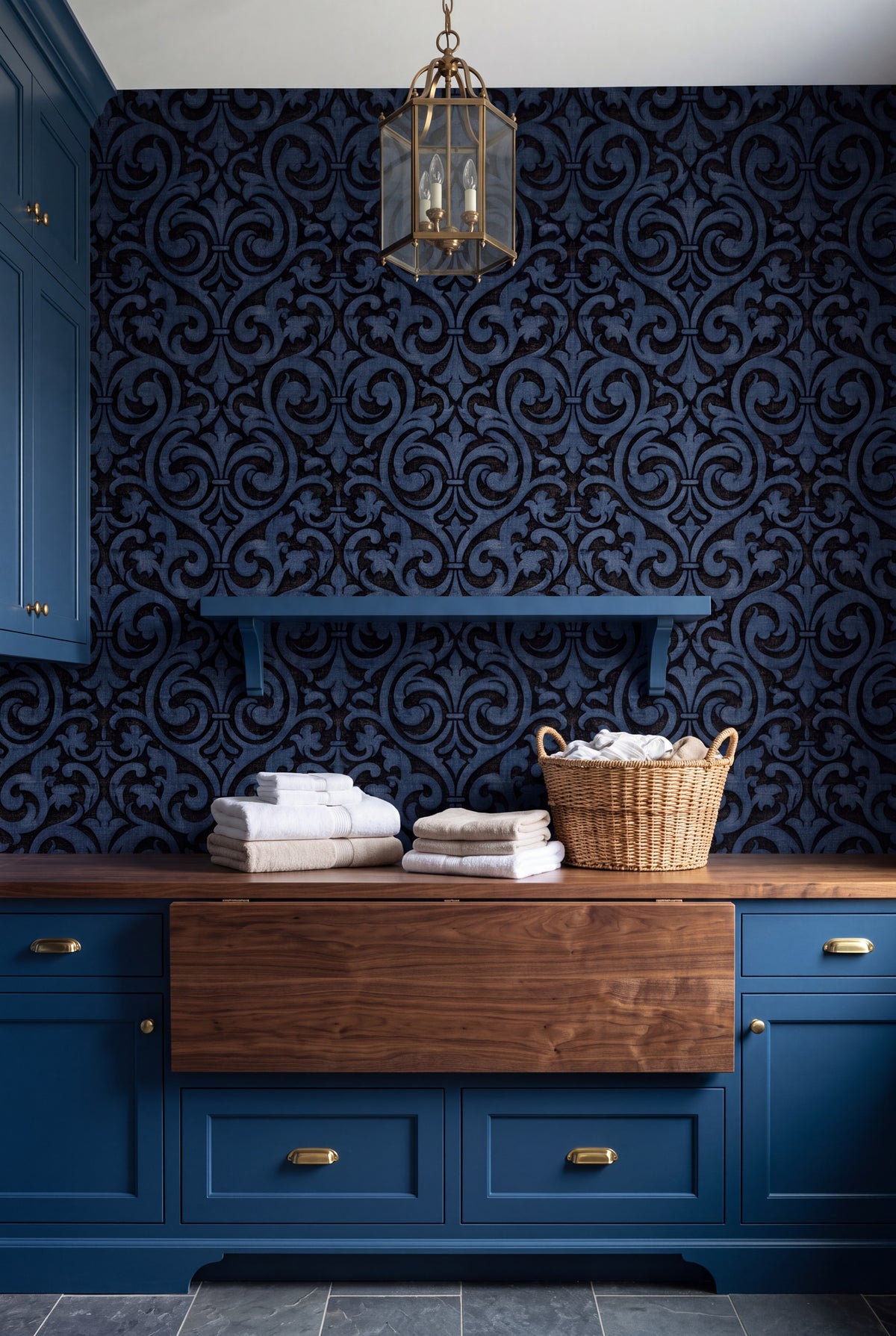 Regent Fleur wallpaper shown in a laundry room