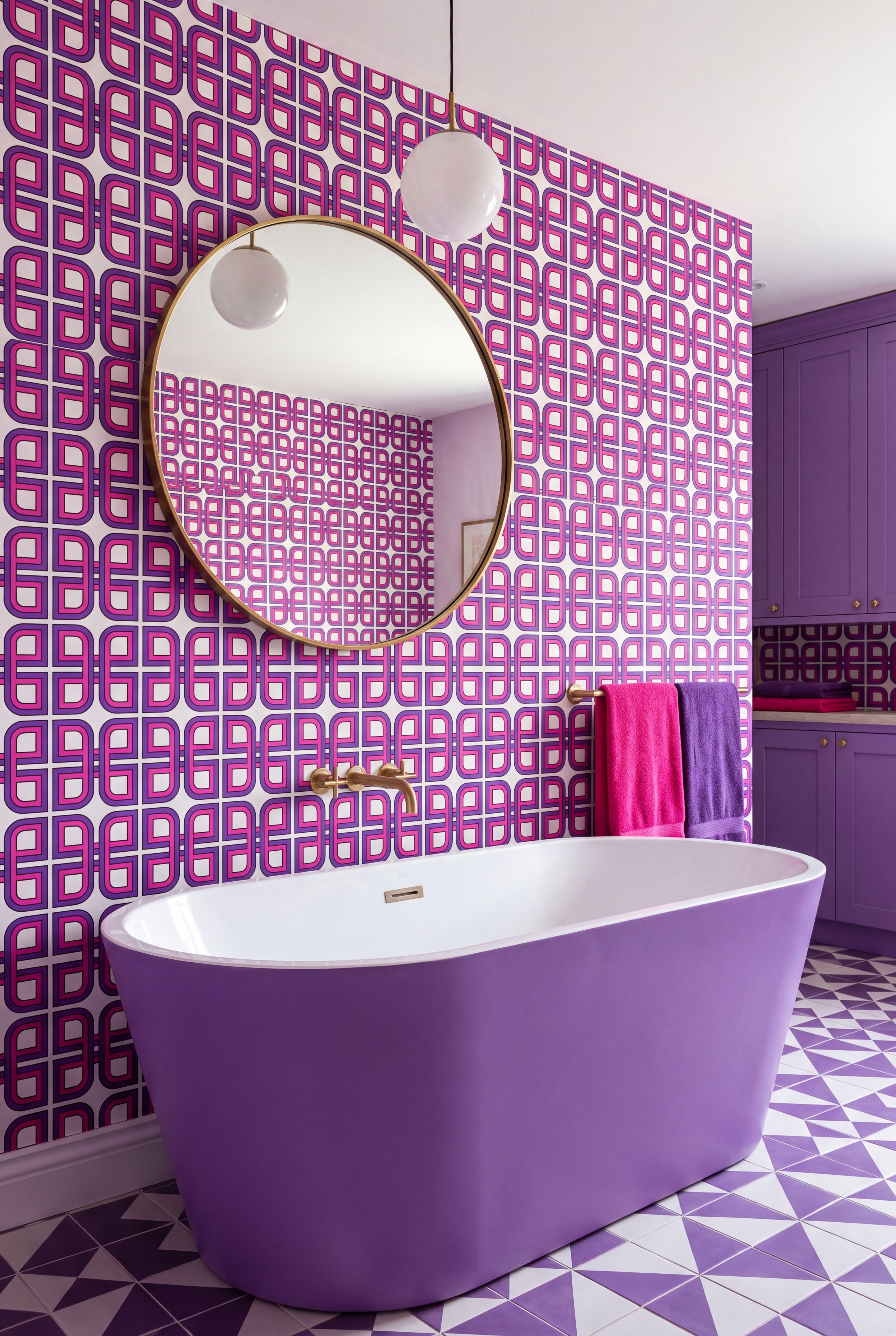 Rewind wallpaper shown in a bathroom